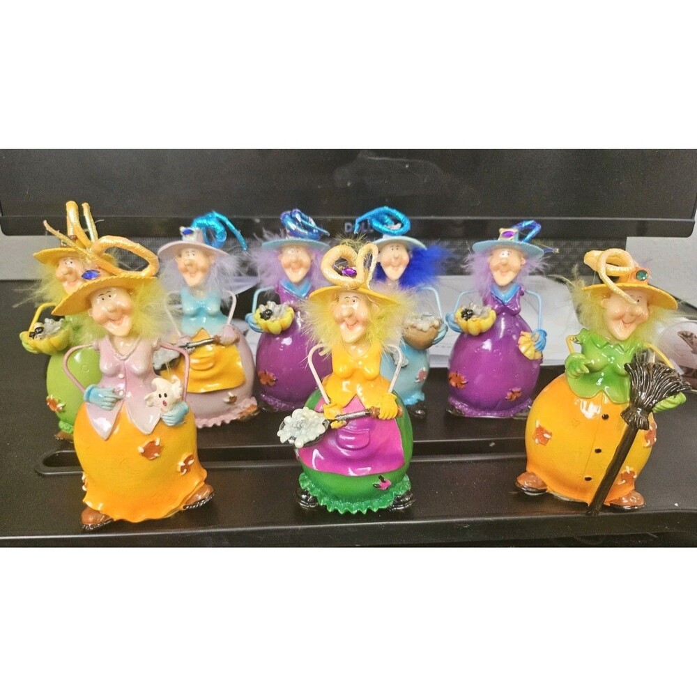 Lot of 8 Polystone Whimiscal Witches by Greenbriar - Figurines Halloween Collect